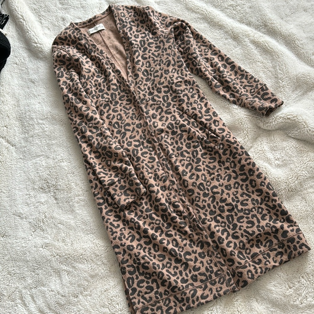 Leopard duster
